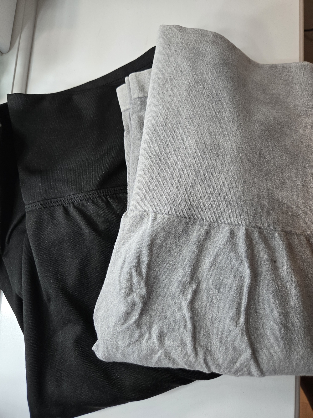 High-Waist Leggings Duo in Black and Light Gray